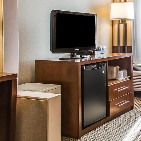 Comfort Inn Бостън Екстериор снимка