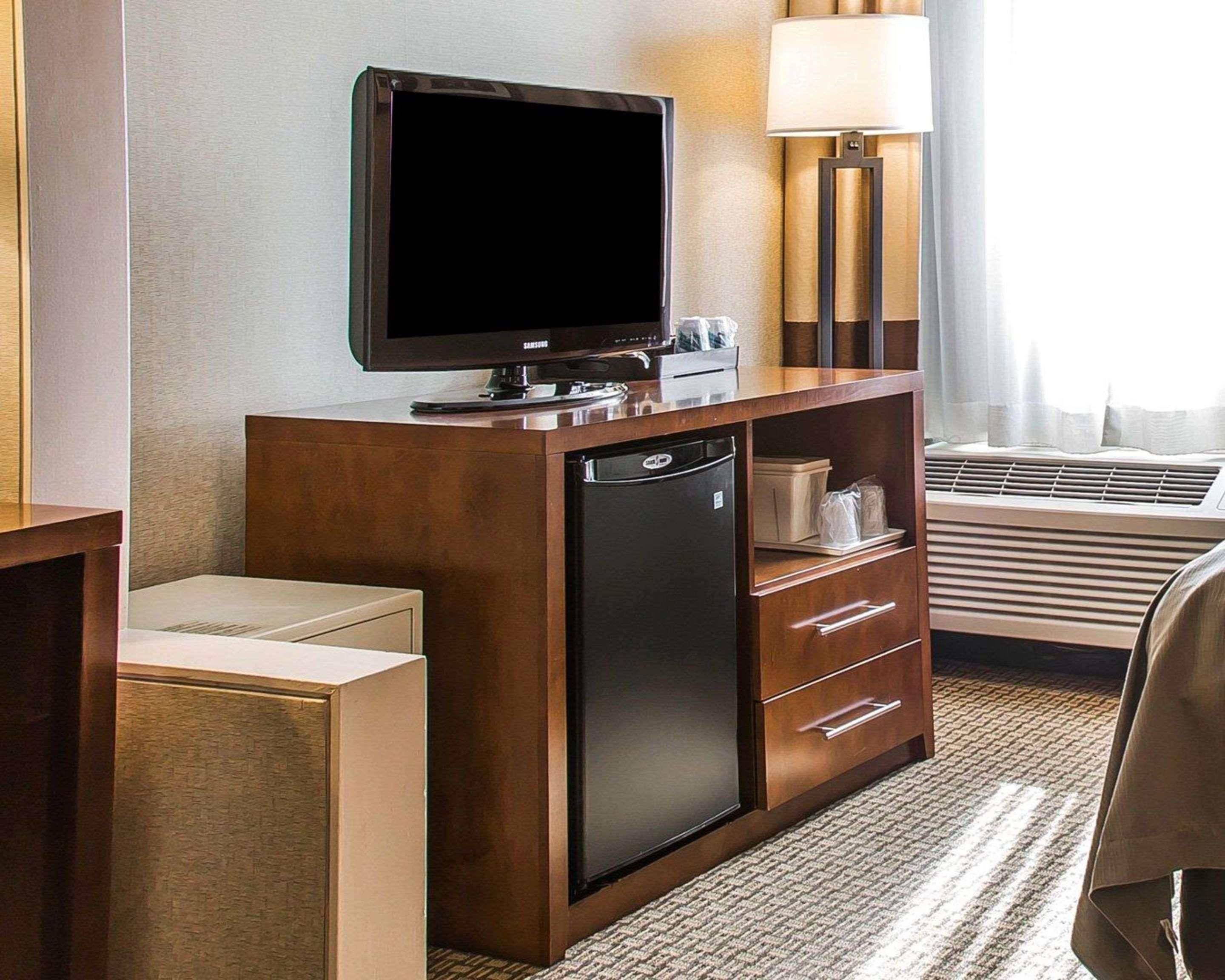 Comfort Inn Бостън Екстериор снимка