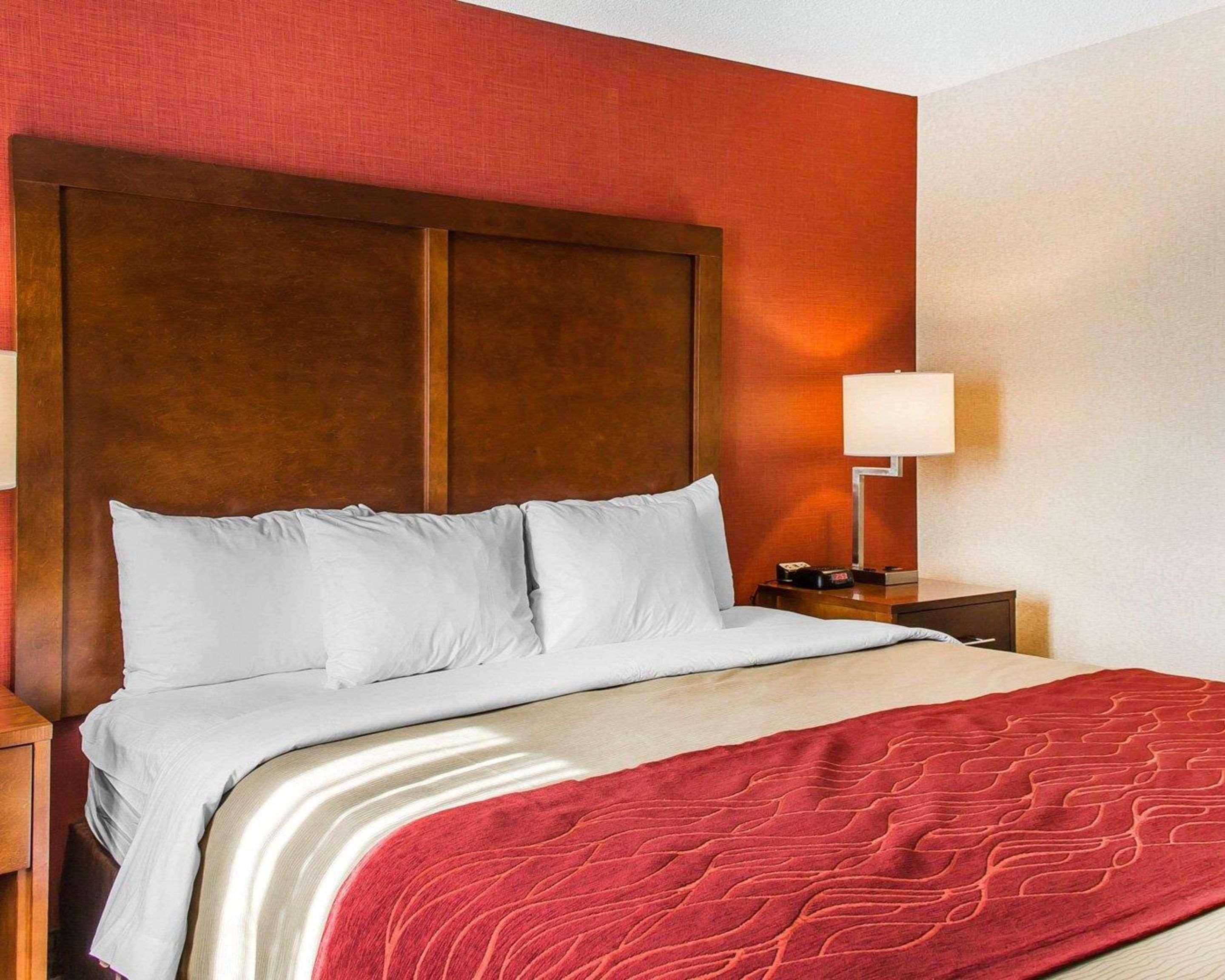 Comfort Inn Бостън Екстериор снимка
